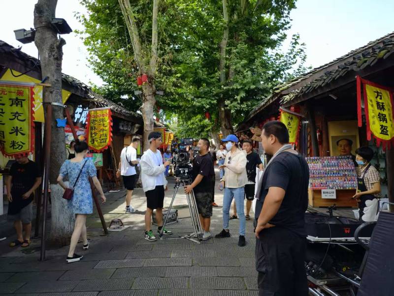 华宁县产品视频拍摄技术升级：AI与三维动画深度融合
